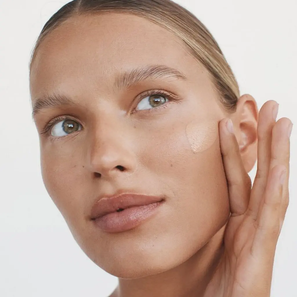 Cilt Tonu Nasıl Eşitlenir ve Hangi Ürünler Kullanılır?