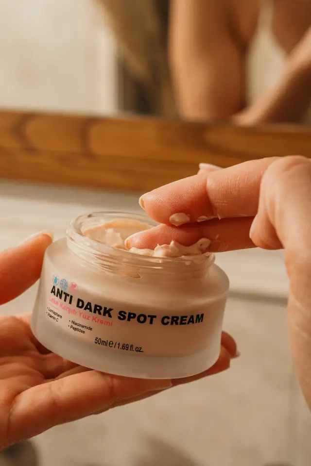 Leke Giderici Yüz Kremi